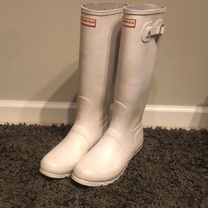 Tall hunter boots